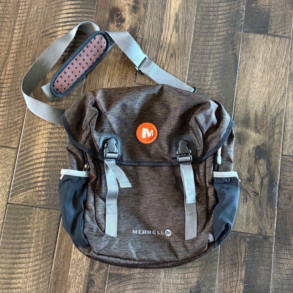 Merrell Messenger Bag Brown Grey Crossbody Laptop Padded Strap Outdoors Gorpcore